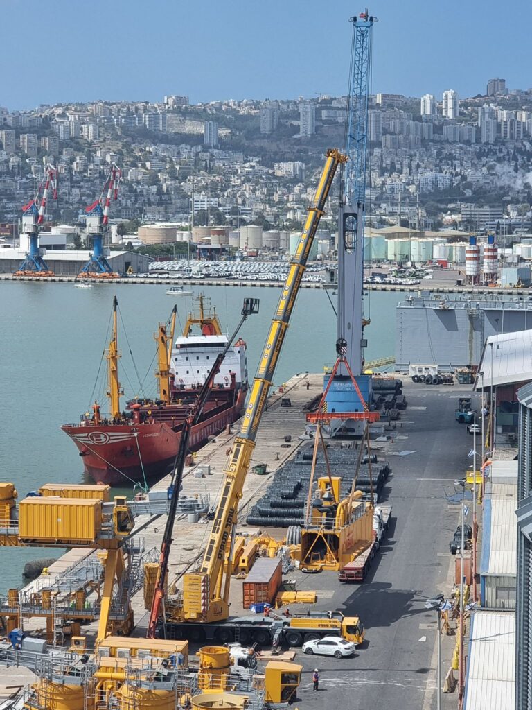 השכרת מנופים טלסקופיים בישראל – פתרונות הרמה חכמים